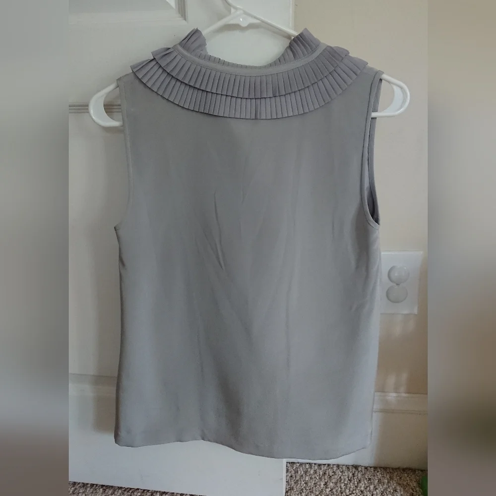 Kate spade‎ Antionette Gray Sleeveless Blouse with Ruffle Collar size XS